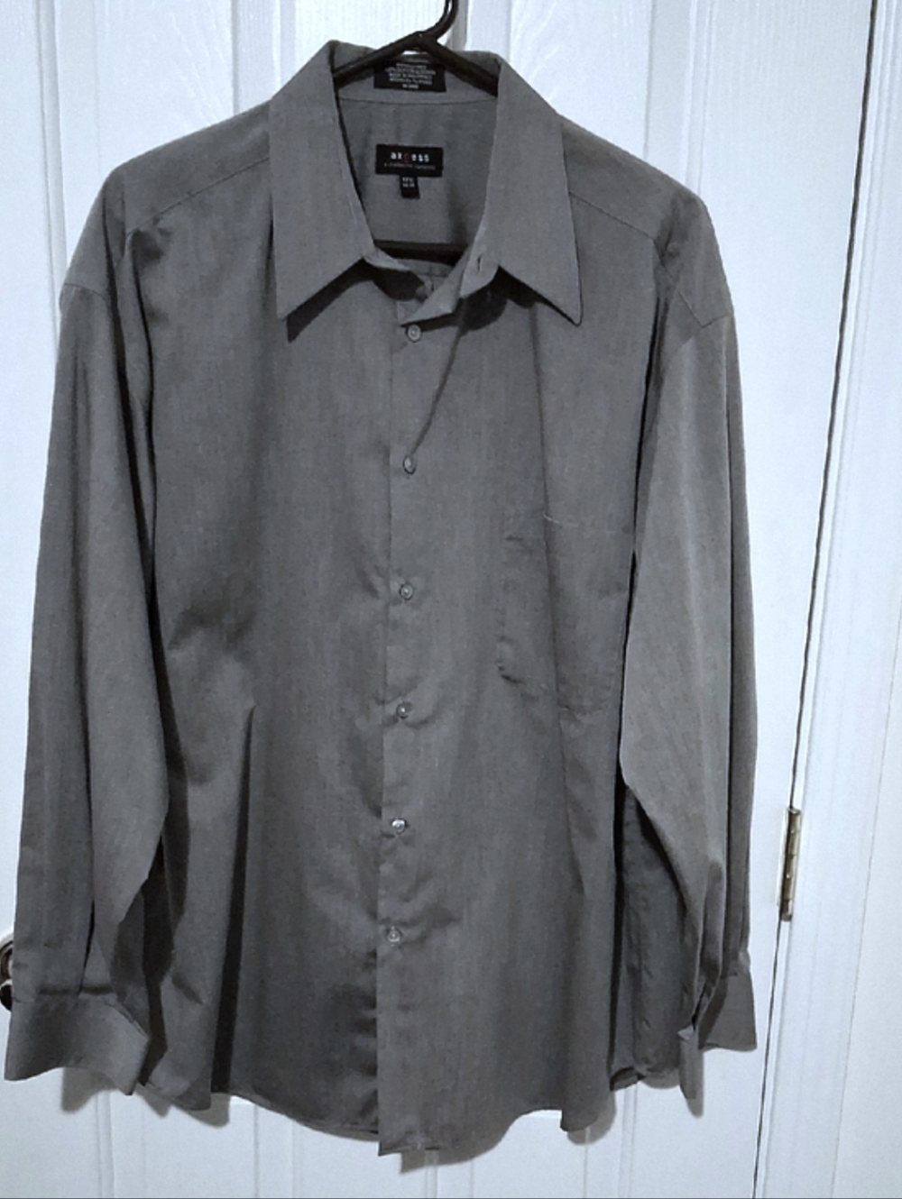 Axcess A Claiborne Company Men's Charcoal Gray Long-Sleeve Dress Shirt